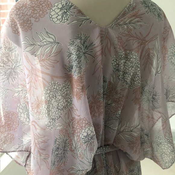 SALE 2 for $26 / 3 for $33 - Sheer Beach / Swim Wrap / Cover-Up, Lilac Floral - Picture 4 of 11